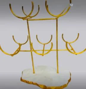 Unique Stand with Rough Stone Stand for Wine
