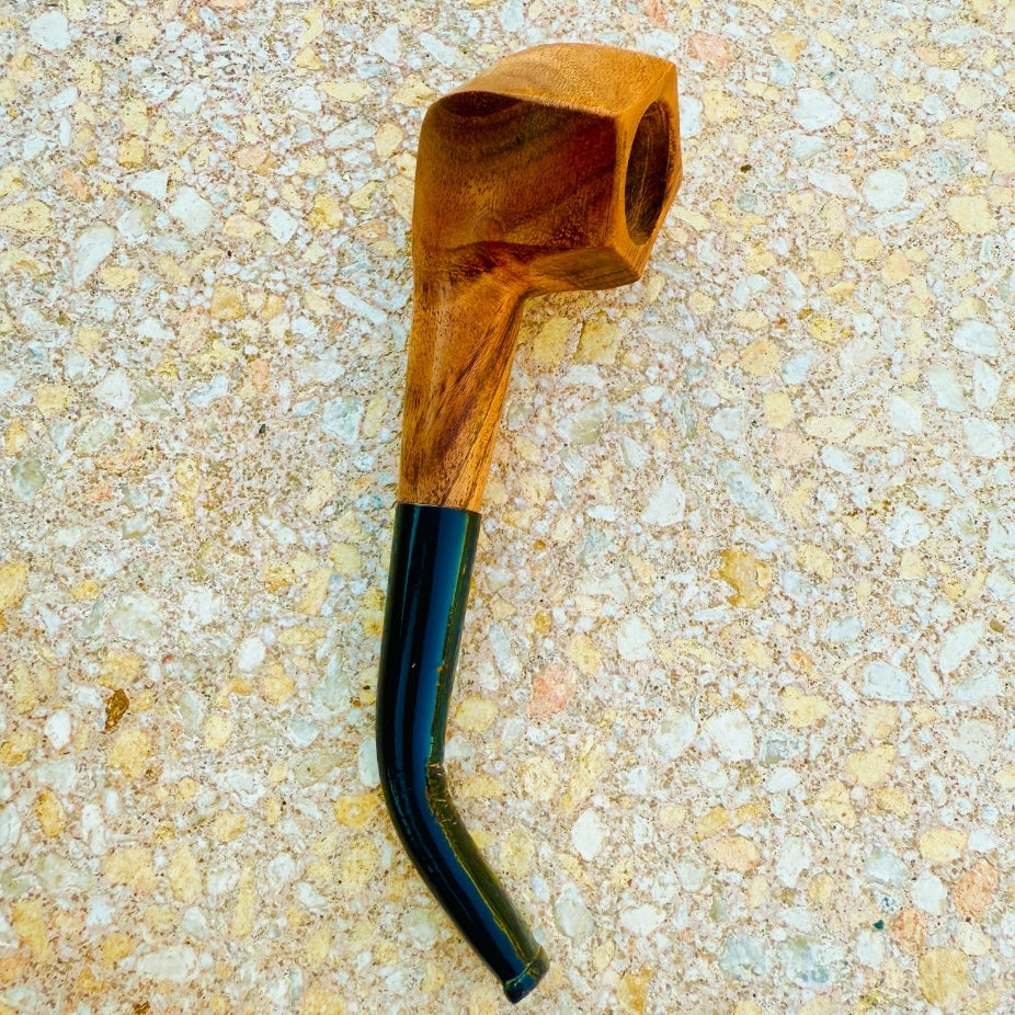 Luxury handcrafted smoking pipe perfect for collectors and smoking enthusiasts