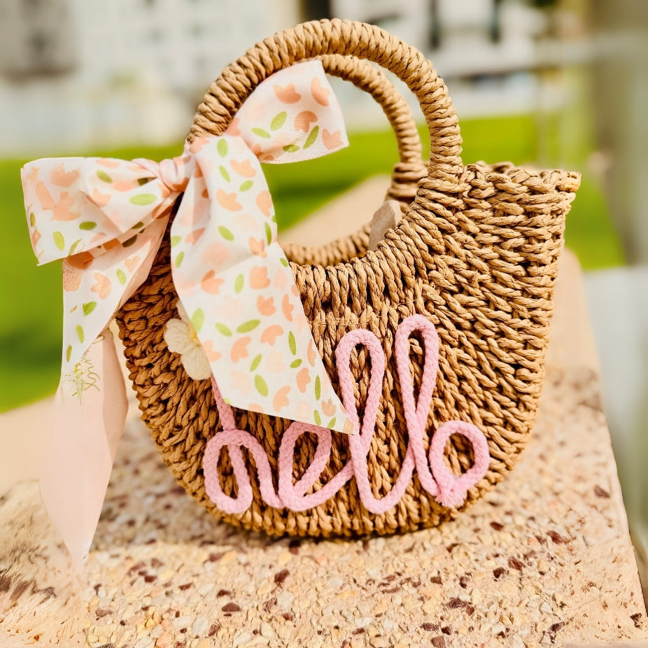 Elegant vacation straw bag in two colors designed for casual and trendy fashion
