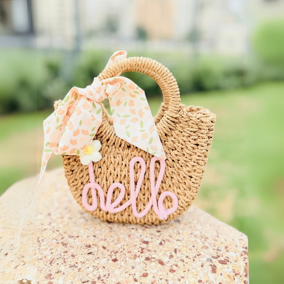 Elegant vacation straw bag in two colors designed for casual and trendy