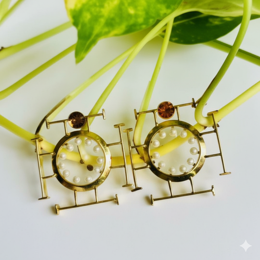Pearl_Studded_Modern_Earring