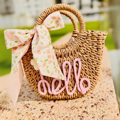 Elegant vacation straw bag in two colors designed for casual and trendy fashion