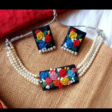 Pearl Necklace Choker Handcrafted