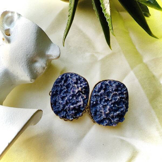 Rough Stone Stud with Attractive Color