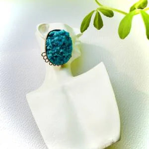 Rough Stone Stud with Attractive Color